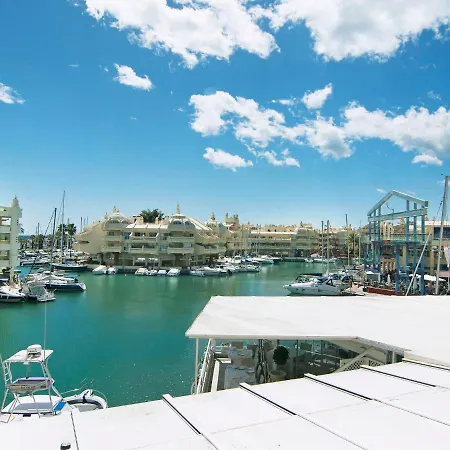 Puerto Marina Apartment